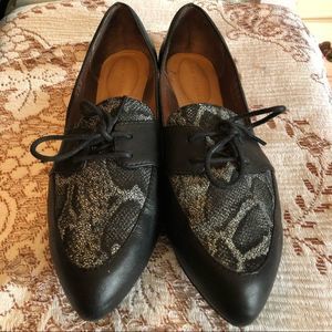 Hush puppies size 7.5